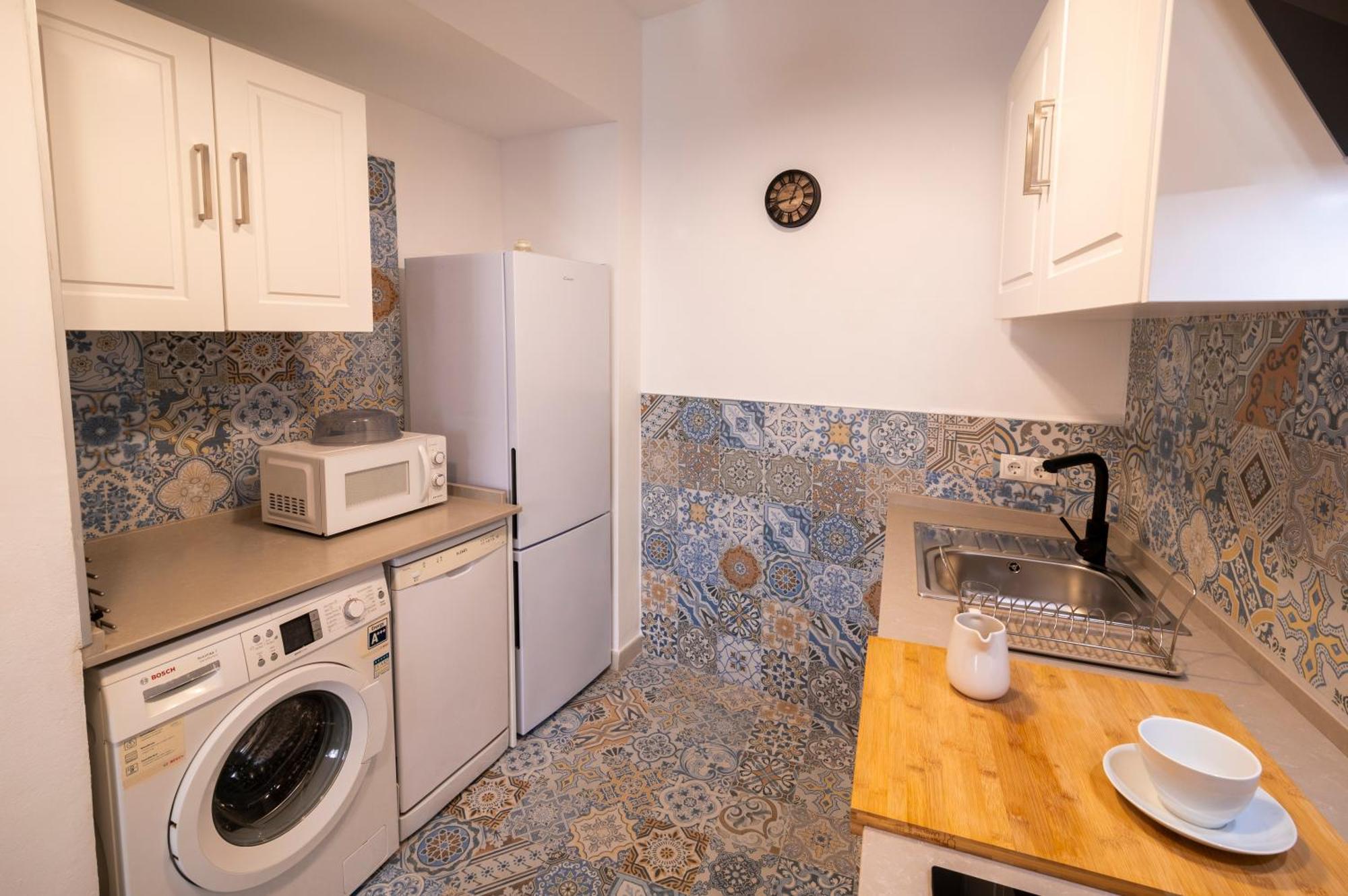 La Puerta Del Cielo Apartment Севиля Екстериор снимка